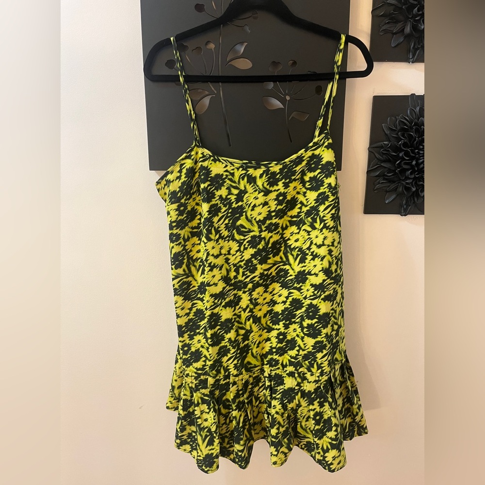 Urban Outfitters Floral adjustable tie strap summer dress. Bottom box pleats